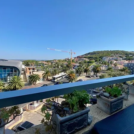 Dernier Etage 300m Plage3 아파트 *