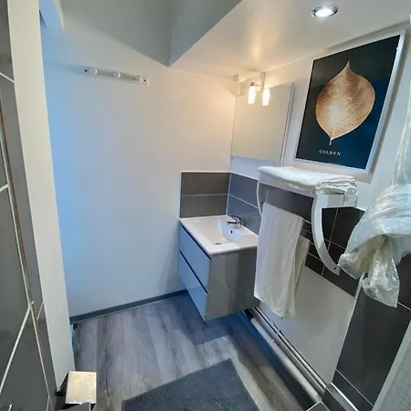 Dernier Etage 300m Plage3 アパート